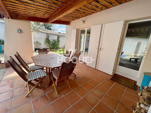 Bouc Bel Air, Maison 5 pièces de 114 m2 habitables sur terrain de 452 m2 avec piscine