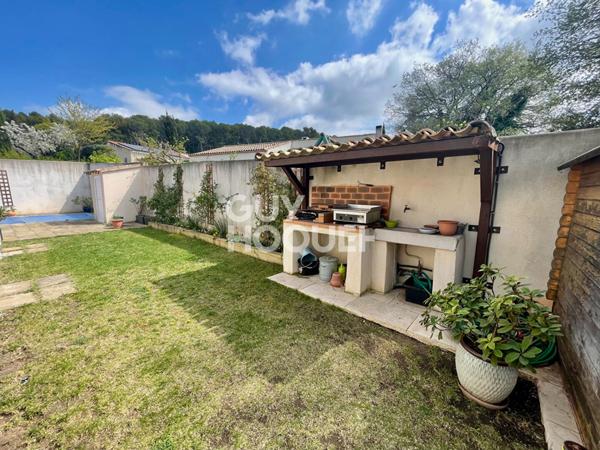 Bouc Bel Air, Maison 5 pièces de 114 m2 habitables sur terrain de 452 m2 avec piscine