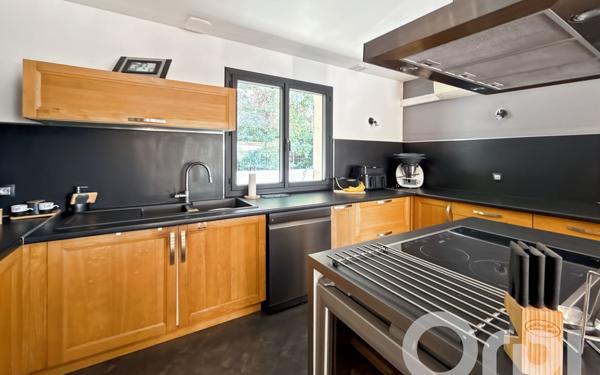 Maison à vendre    6 pièces •  Bollène