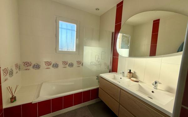 Maison à louer    4 pièces •  Larnage