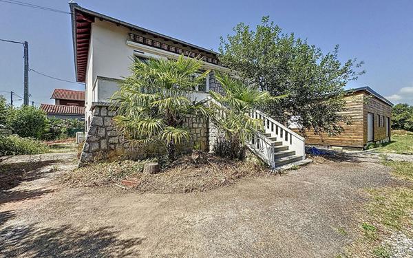 Appartement à vendre    9 pièces •  Saint-Gaudens