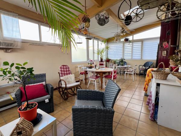 Carcassonne (11000) LEZIGNAN CORBIERES - IMMEUBLE = MAISON D'HABITATION AVEC 3 LOCAUX COMMERCIAUX EN RDC