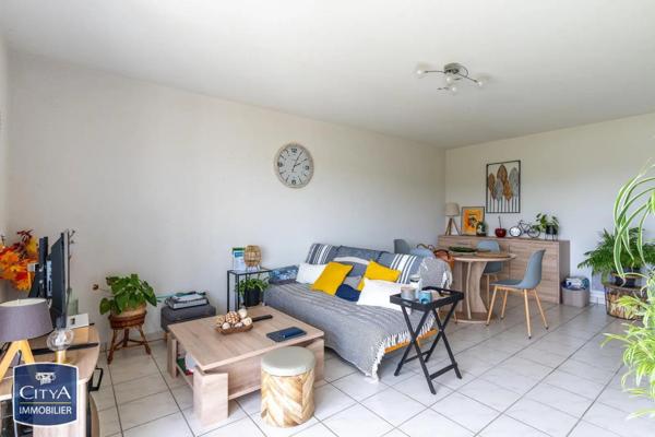 Appartement à louer 2 pièces 47.06m²