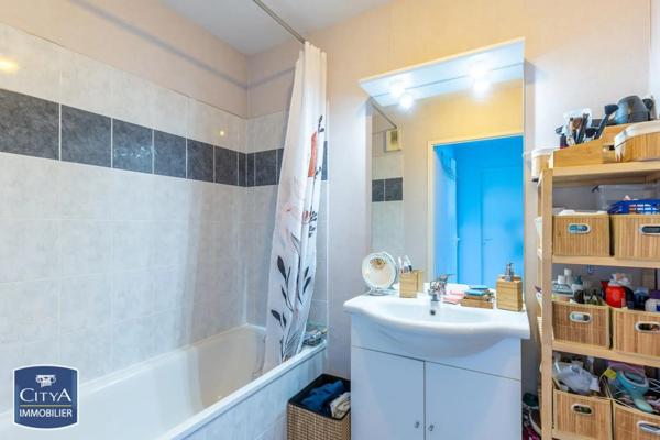 Appartement à louer 2 pièces 47.06m²