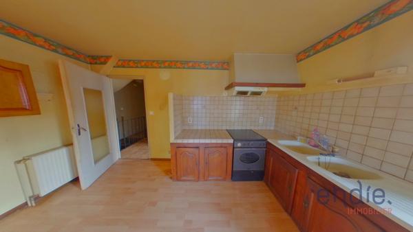 Maison de 4 pièces (94 m²) à vendre à ARC LES GRAY