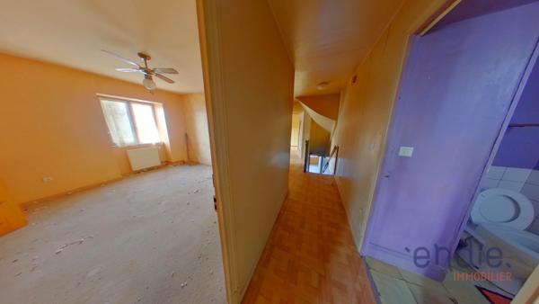 Maison de 4 pièces (94 m²) à vendre à ARC LES GRAY