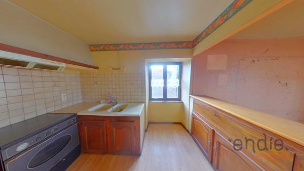 Maison de 4 pièces (94 m²) à vendre à ARC LES GRAY