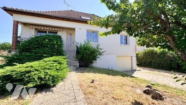 Dans un quartier calme et recherché de SALBRIS (41300) , à proximité immédiate des commerces et...