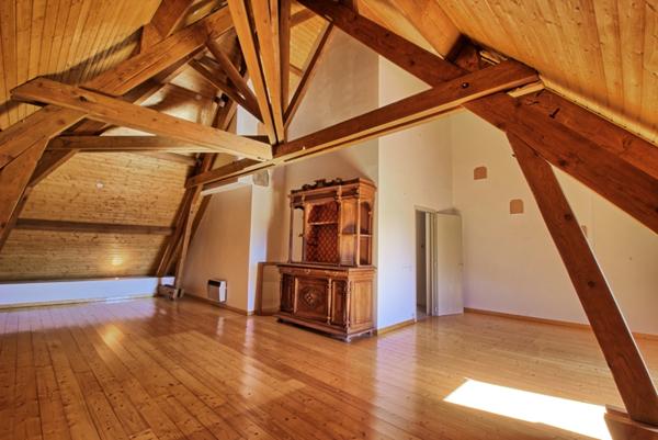 Maison Familiale à Vendre à Tavaux Village – Immobilier de Qualité