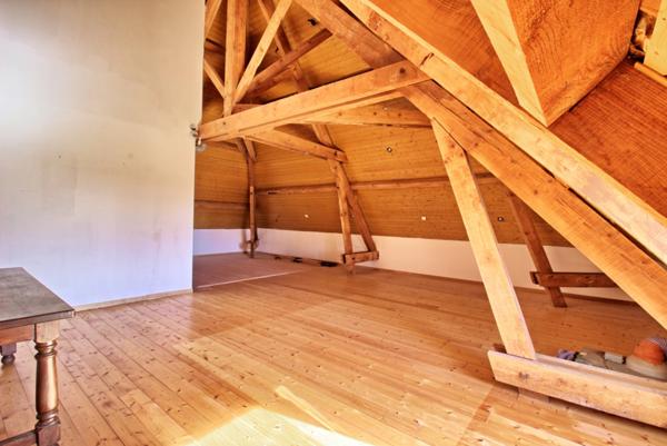 Maison Familiale à Vendre à Tavaux Village – Immobilier de Qualité