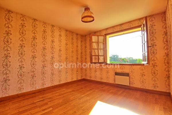 Maison Familiale à Vendre à Tavaux Village – Immobilier de Qualité