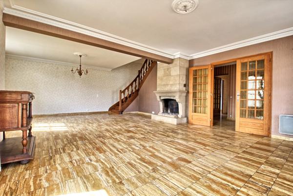 Maison Familiale à Vendre à Tavaux Village – Immobilier de Qualité