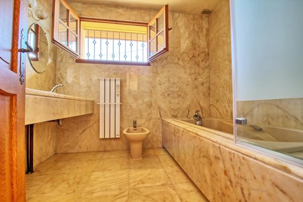 Maison Familiale à Vendre à Tavaux Village – Immobilier de Qualité