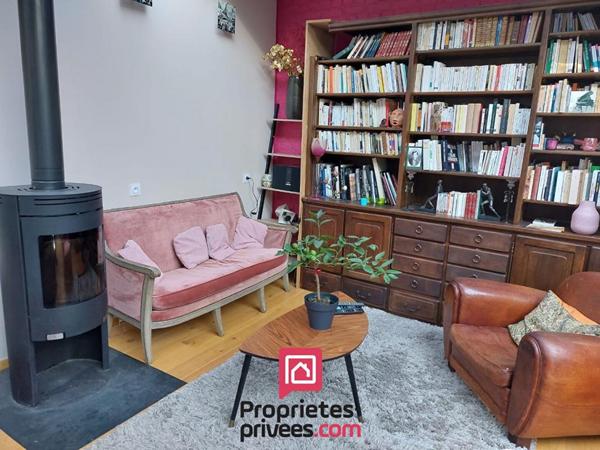 Maison individuelle de 150 m2 à Lille, 4 chambres, 2 salle de bains , jardin + Garage secteur Eurasanté