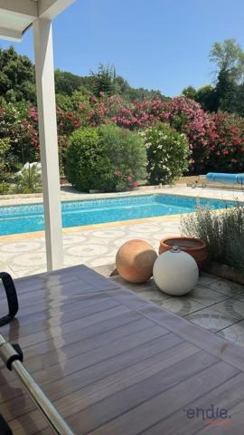 LORGUES, villa de 140m2, 3 chambres, Piscine