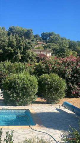 LORGUES, villa de 140m2, 3 chambres, Piscine