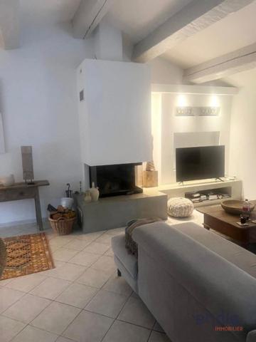 LORGUES, villa de 140m2, 3 chambres, Piscine