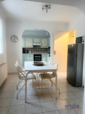 LORGUES, villa de 140m2, 3 chambres, Piscine