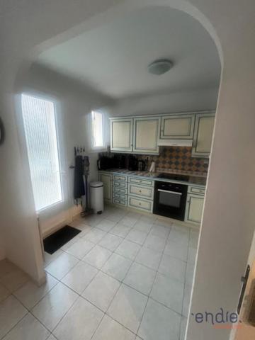 LORGUES, villa de 140m2, 3 chambres, Piscine