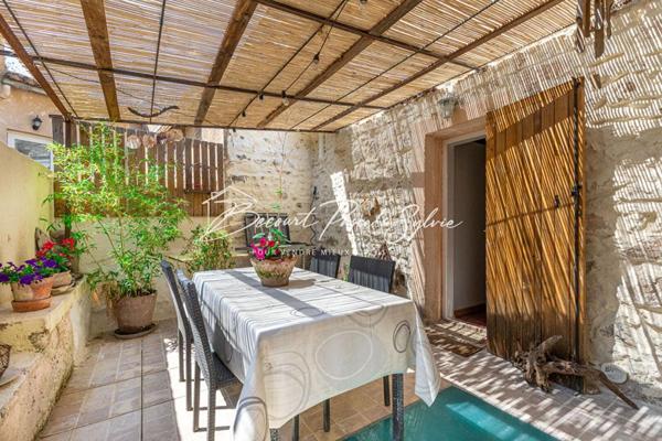 Rare: Maison de village Fontaine De Vaucluse 84800. 97m2, terrasse, Climatisation