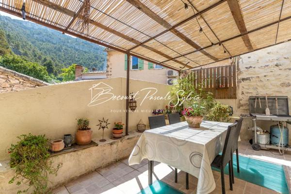 Rare: Maison de village Fontaine De Vaucluse 84800. 97m2, terrasse, Climatisation