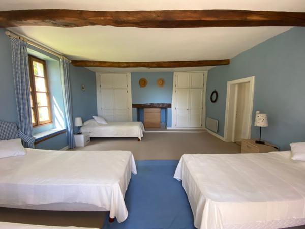 Montaigu-de-Quercy (82150) MONTAIGU DE QUERCY. Ensemble en pierre avec piscine, 13 hectares, jolie vues Tarn et Garonne