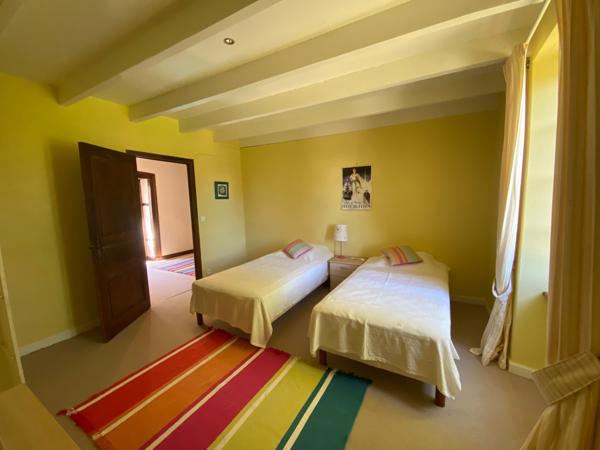 Montaigu-de-Quercy (82150) MONTAIGU DE QUERCY. Ensemble en pierre avec piscine, 13 hectares, jolie vues Tarn et Garonne