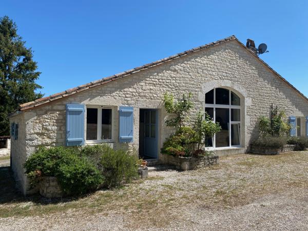 Montaigu-de-Quercy (82150) MONTAIGU DE QUERCY. Ensemble en pierre avec piscine, 13 hectares, jolie vues Tarn et Garonne