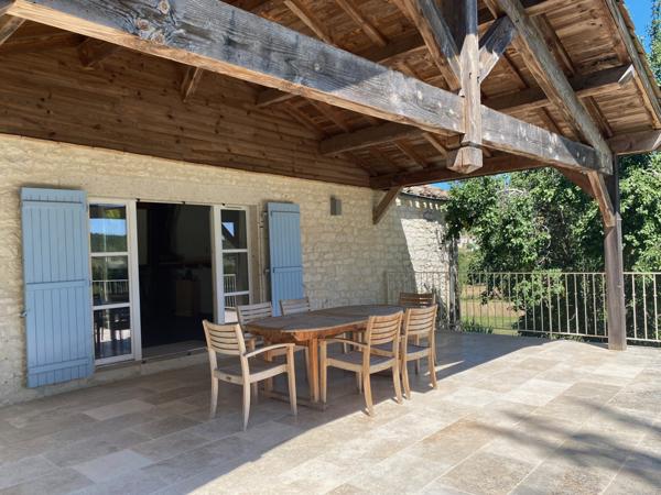 Montaigu-de-Quercy (82150) MONTAIGU DE QUERCY. Ensemble en pierre avec piscine, 13 hectares, jolie vues Tarn et Garonne