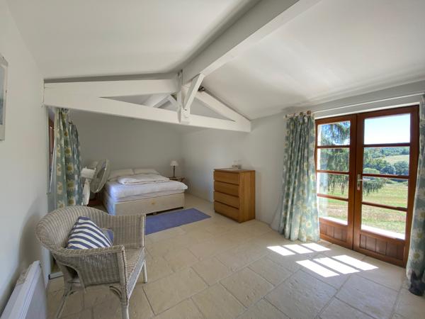 Montaigu-de-Quercy (82150) MONTAIGU DE QUERCY. Ensemble en pierre avec piscine, 13 hectares, jolie vues Tarn et Garonne