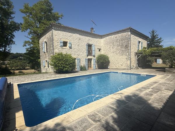 Montaigu-de-Quercy (82150) MONTAIGU DE QUERCY. Ensemble en pierre avec piscine, 13 hectares, jolie vues Tarn et Garonne