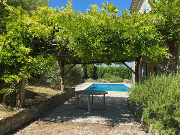 Montaigu-de-Quercy (82150) MONTAIGU DE QUERCY. Ensemble en pierre avec piscine, 13 hectares, jolie vues Tarn et Garonne