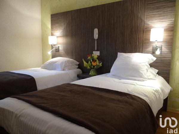 three-star hotel for sale 1 100 m² Castéra-Verduzan