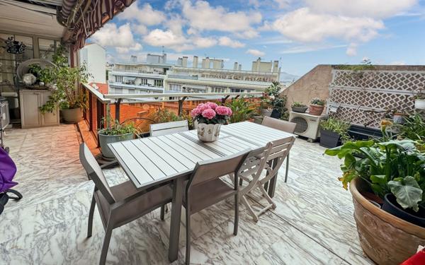 Appartement à vendre    3 pièces • 67,90 m2 Antibes
