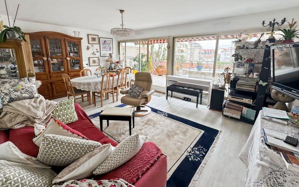 Appartement à vendre    3 pièces • 67,90 m2 Antibes