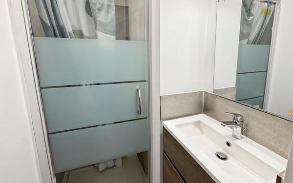 Appartement à vendre    3 pièces • 67,90 m2 Antibes