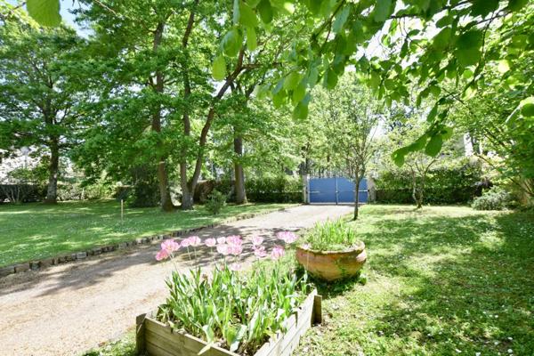 Maison de type 8 de 227m2.