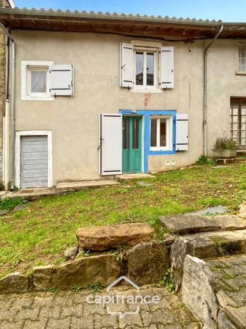 Maison de village à vendre - jardin de 104m² - 3 pièces - 6 kms de SAINT AMOUR (39)