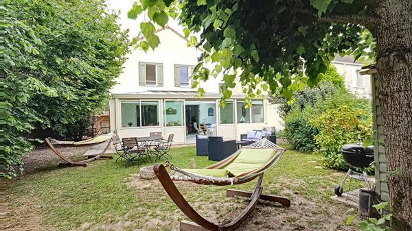 Maison contemporaine à vendre, 7 pièces - Élancourt 78990