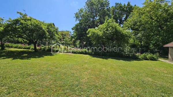 Terrain de 861 m²