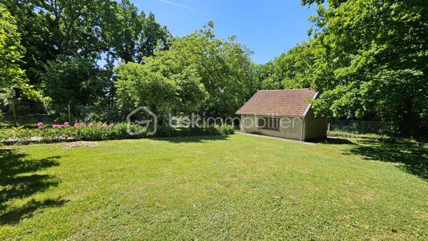 Terrain de 861 m²