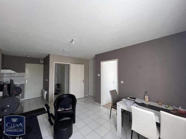 Appartement à louer 1 pièce 37m² Guéret (23000)