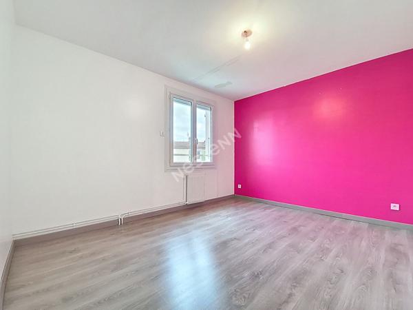 Maison Orange 4 pièce(s) 115 m2 avec garage et jardin