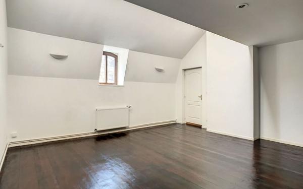 Appartement à louer    4 pièces •  Lille