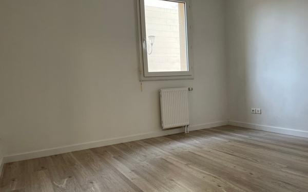 Appartement à vendre    2 pièces • 48,77 m2 Compiègne