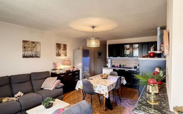 Immeuble à vendre    4 pièces •  Liffol-le-Grand