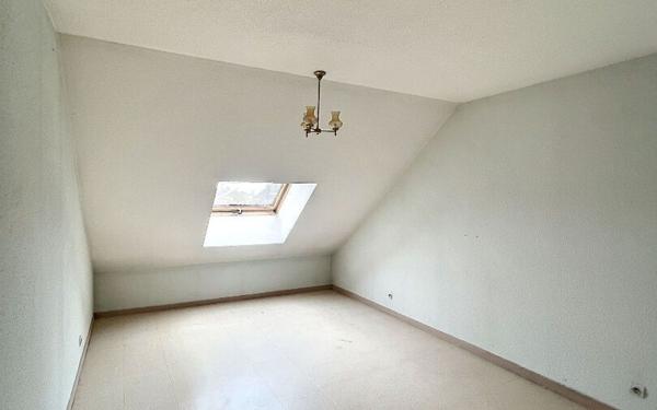 Immeuble à vendre    4 pièces •  Liffol-le-Grand