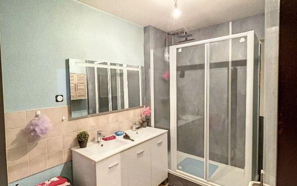 Immeuble à vendre    4 pièces •  Liffol-le-Grand