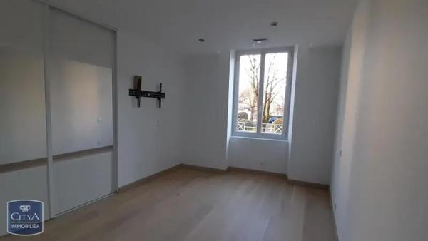 Location appartement 5 pièces de 118.26m²