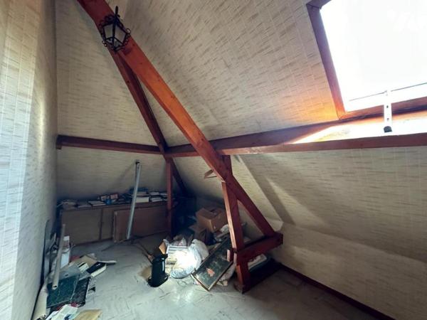 "INVESTISSEMENT LOCATIF "Appartement T 4 d'une superficie de 81.22 m² (loi carrez) avec cave, greni